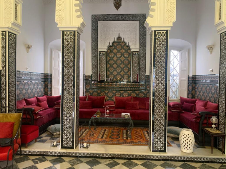 Villa à vendre 5000000 DHS avec 7 pièces à Tétouan