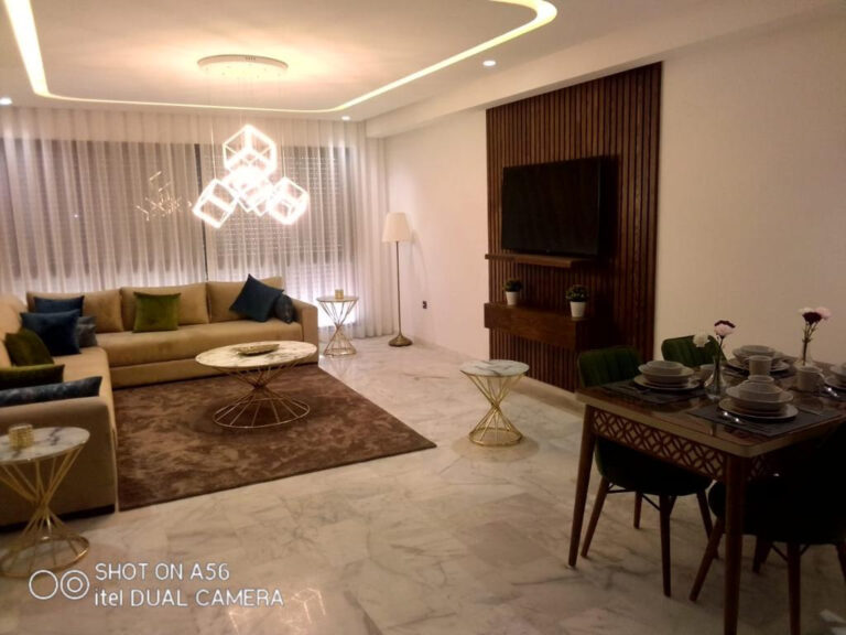  Immeuble à revenu de type duplex à acheter à Casablanca