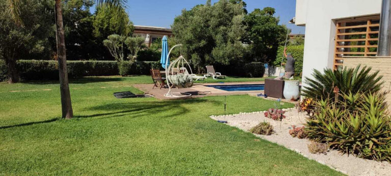 Villa à louer à  Bouskoura avec Century21 Casa Immo