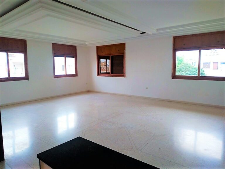 Appartement 350m² à louer à Casablanca