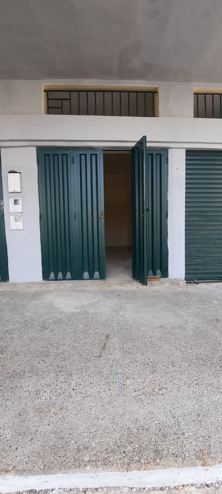 location de local commercial avec Century 21