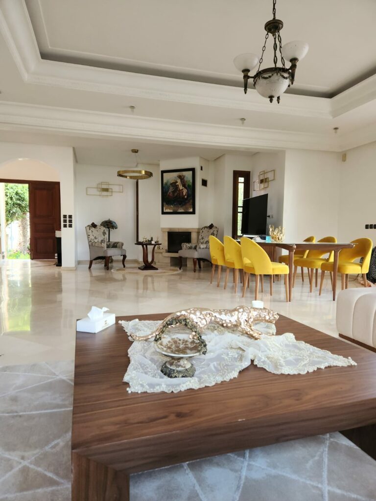 Villa de Luxe à Vendre à Ain Diab, Casablanca