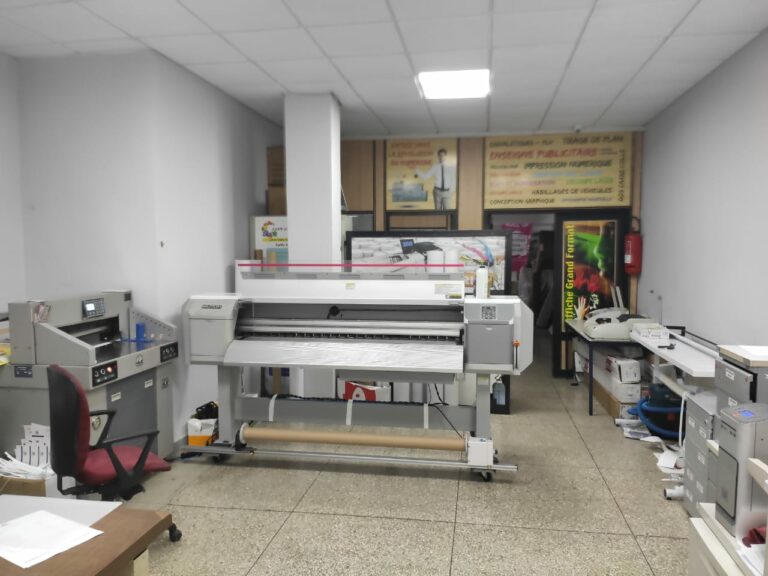 Local commercial de 273 mètre carre a vendre a cote de casa voyageurs