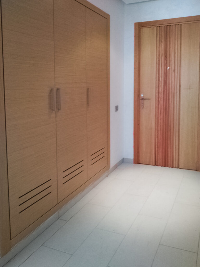 À Casablanca , appartement avec 3 pièces en location