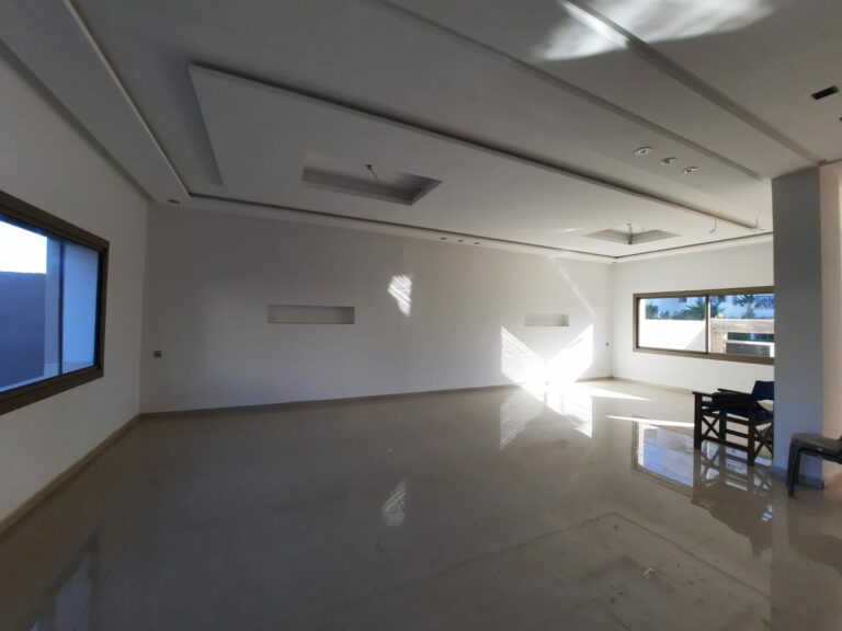 villa avec piscine a louer a dar bouazza