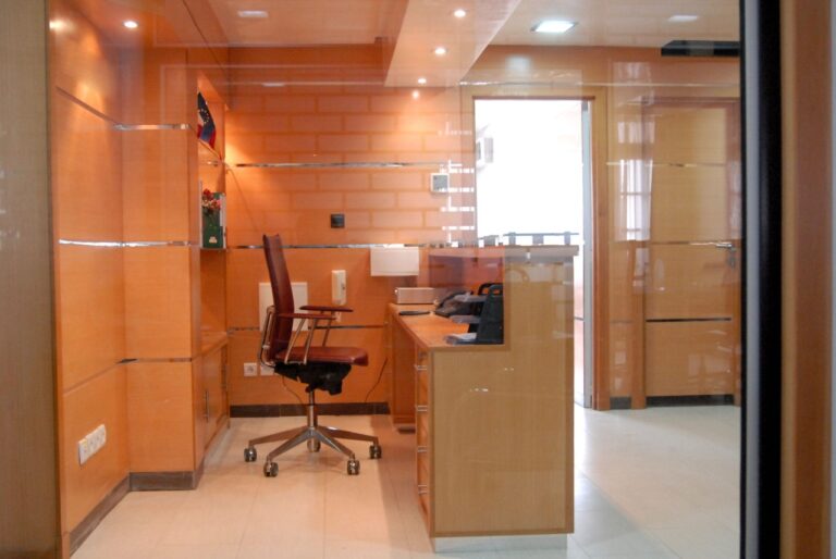 Plateau de bureau aménagé à Vendre ou à louer
