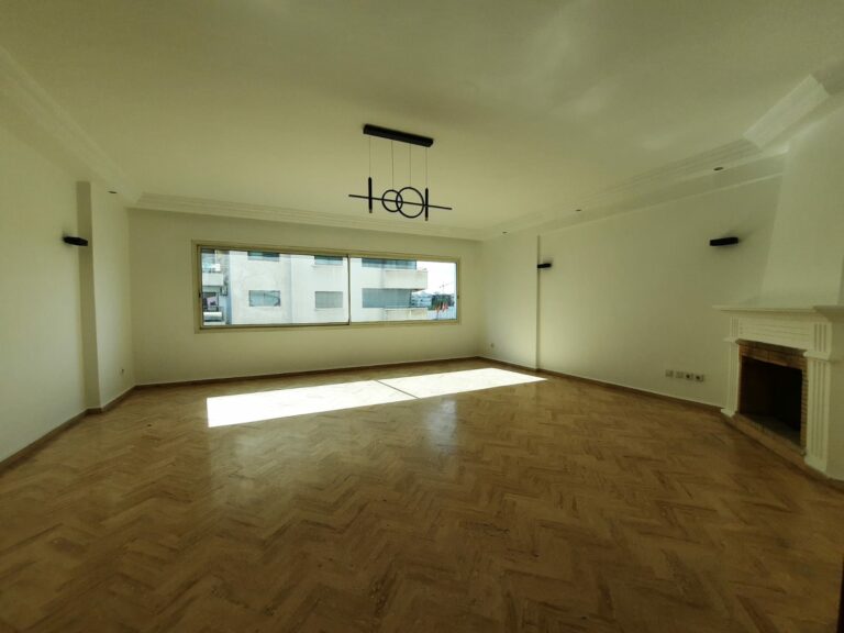 Appartement de 3 chambre a la location