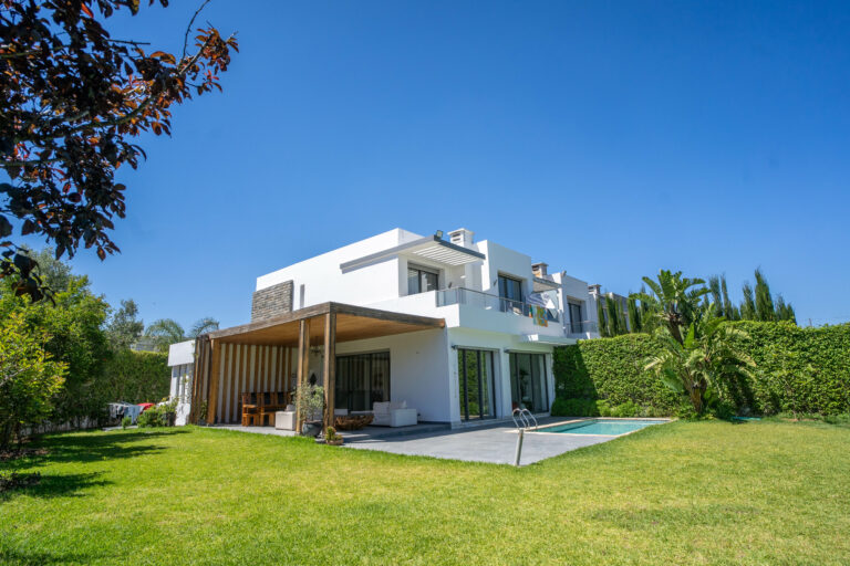 Villa meublé en location à Bouskoura ville verte