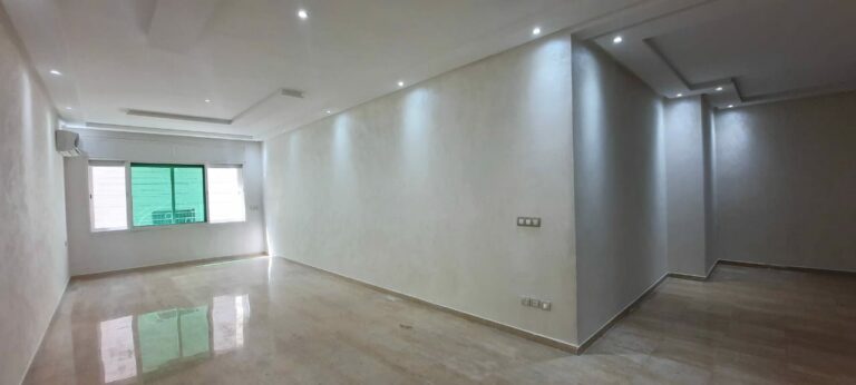 À louer à Casablanca  : immense appartement