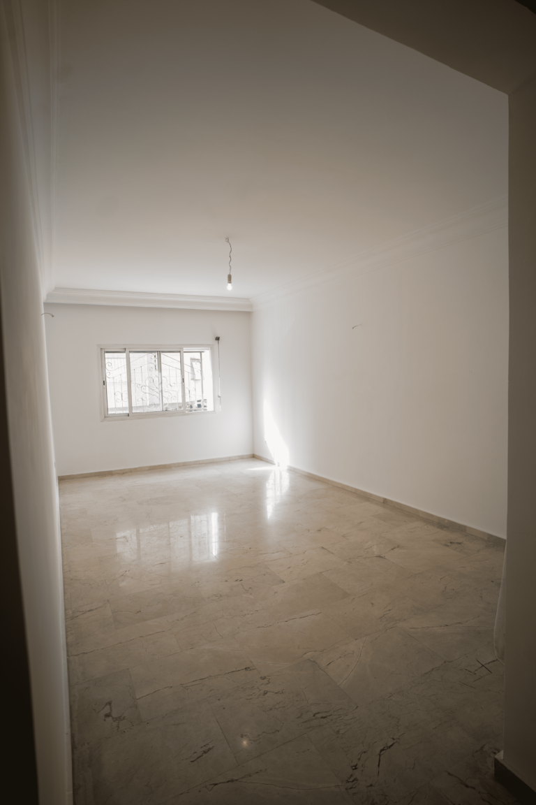 Appartement Vide 3 Chambres a vendre  – Abdelmoumen