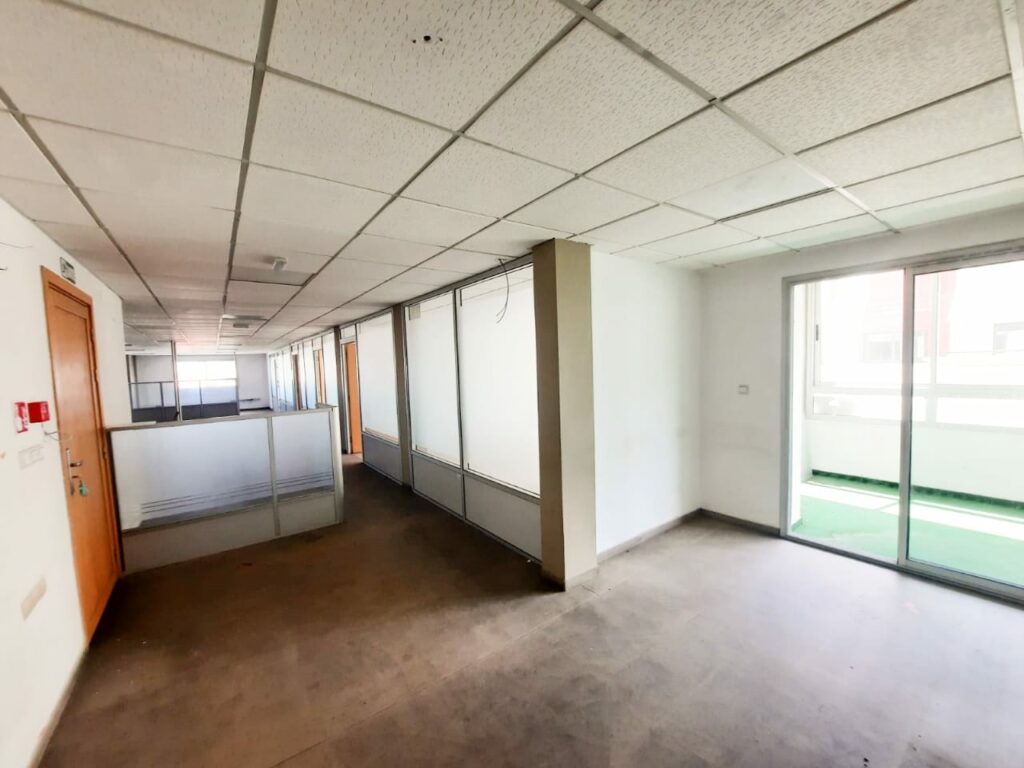 Plateau de bureau à louer – 300 m²
