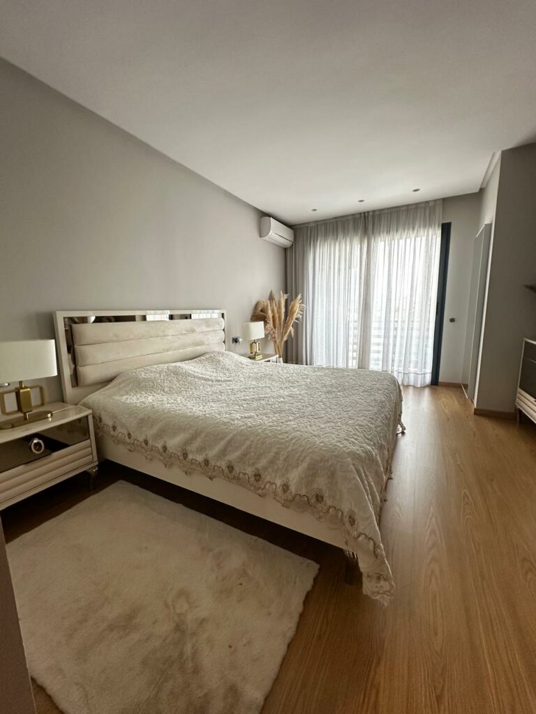 Location Appartement Meublé de Standing – 143 m²